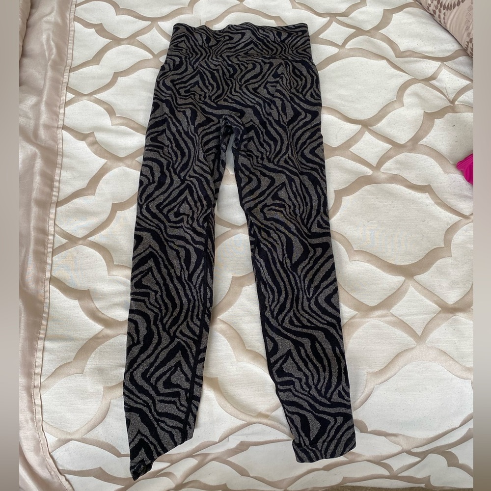 Swirl Butt Scrunch Leggings